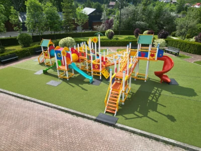  Spatiu de joaca Labirint